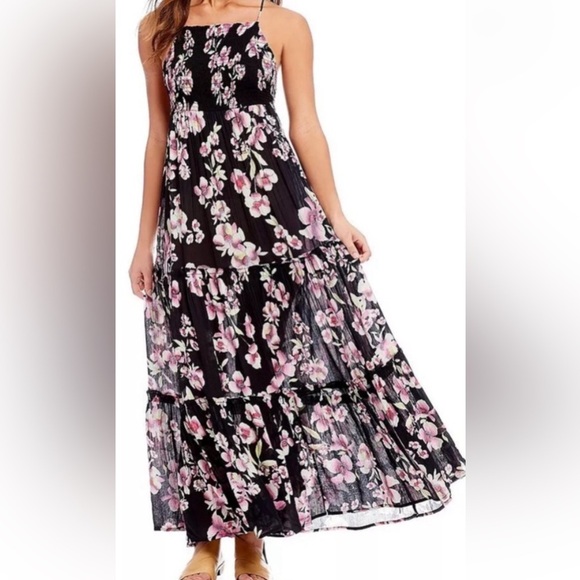 Free People Dresses & Skirts - Free People Black and Pink Floral Maxi Dress.